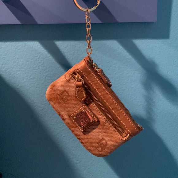 Dooney & bourke vintage wallet, keychain with card holder nwot - Picture 5 of 9